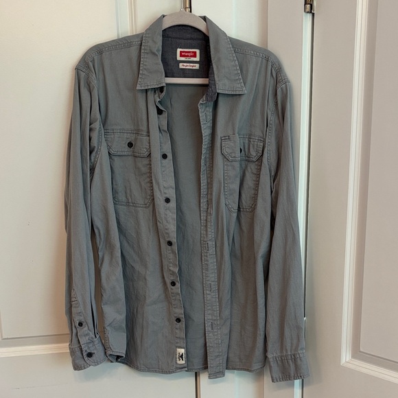 Wrangler Men's Gray Casual Button Down Shirt - Picture 1 of 5